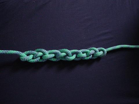 A knot tying video showing how to tie a Chain Plait.