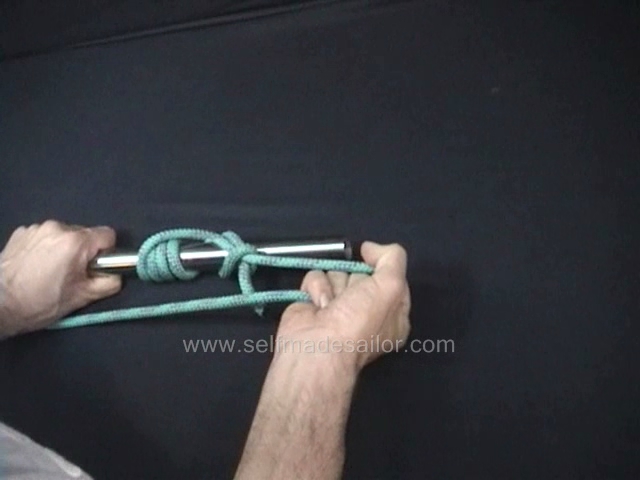 A knot tying video showing a method of tying an Icicle Hitch.