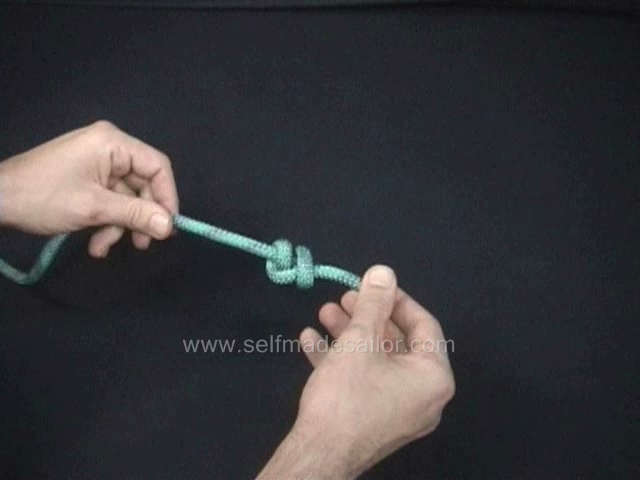 A knot tying video showing a Stopper Knot.