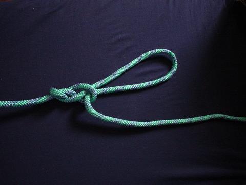 A knot tying video showing how to tie a Trucker's Hitch.